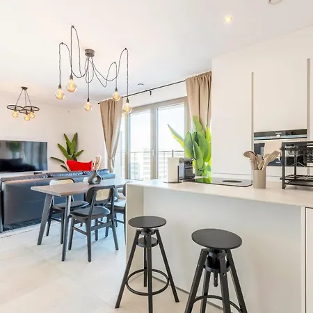 Bright 2Br Flat With Balcony & Comfort Sanem